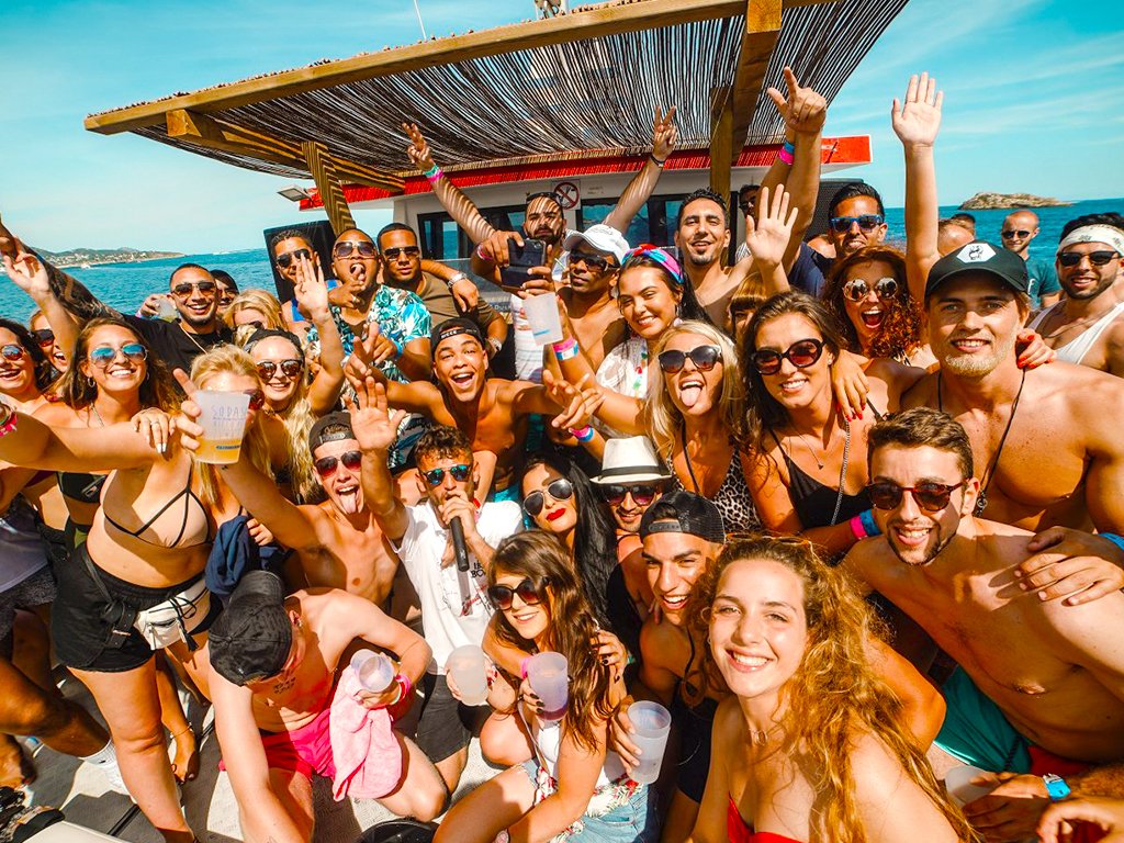 catamaran boat party bodrum