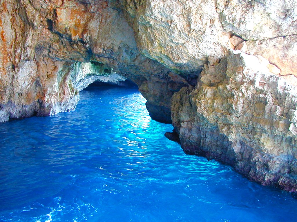 Голубая пещера турция. Голубая пещера Олюдениз. Фетхие пещеры. Турция море. Фетхие гроты плавание в пещерах.