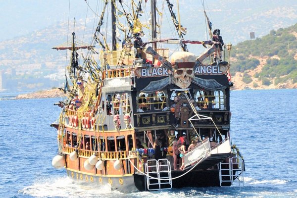 Bodrum Pirate Boat Trip